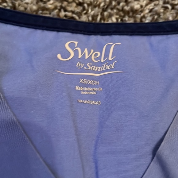 Scrub Top - Picture 2 of 2